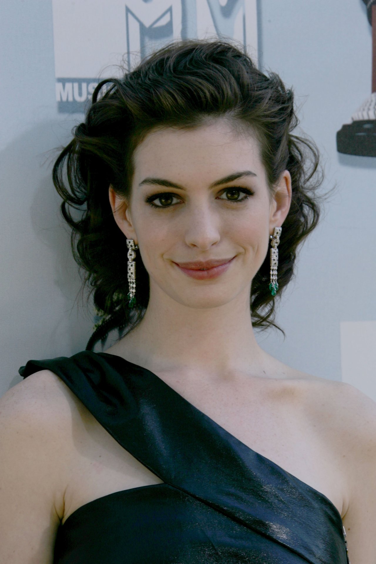 Anne Hathaway