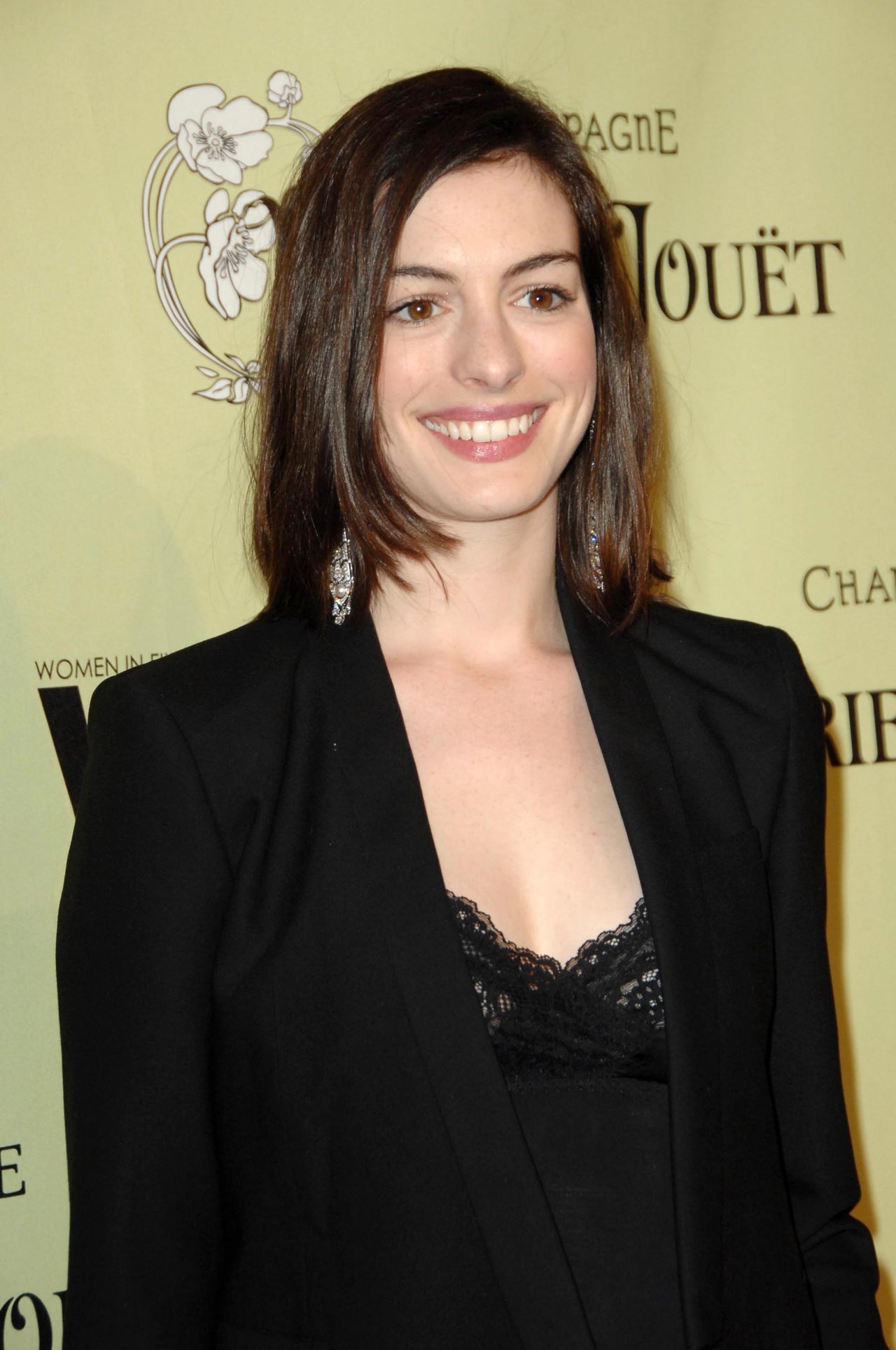 Anne Hathaway